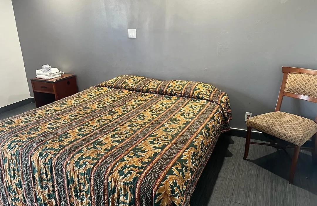 Pomona Inn-1
