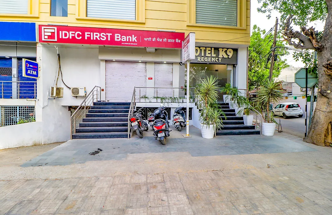 Fabhotel Prime K9 Regency-1