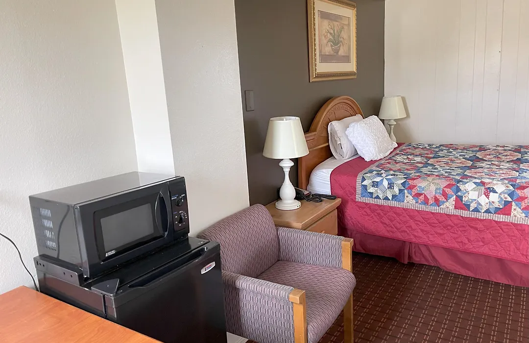 Royal A Motel-1
