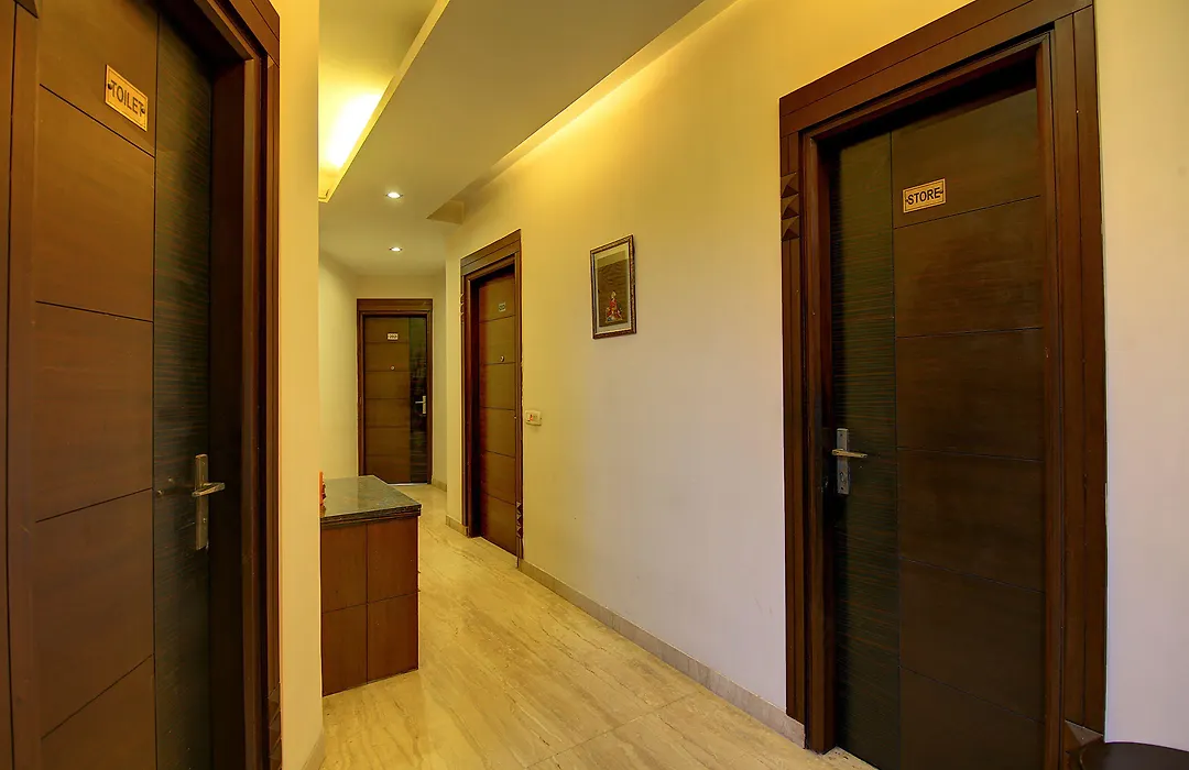 Fabhotel Phoenix Hospitality - Nr Dlf Cyber Hub & Metro, Gurugram-1