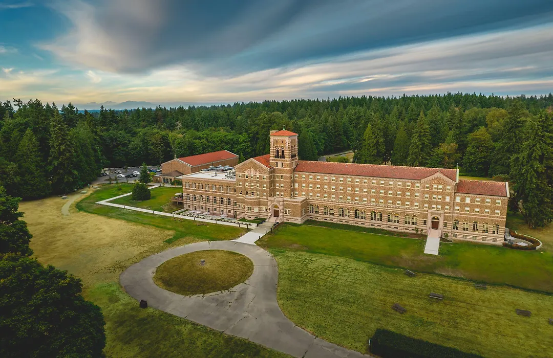 The Lodge At St Edward Park-1