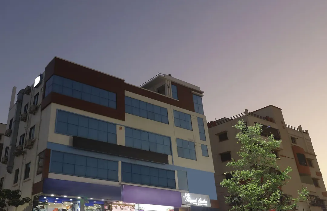 Itsy Hotels J A Royal Suites Manikonda-1