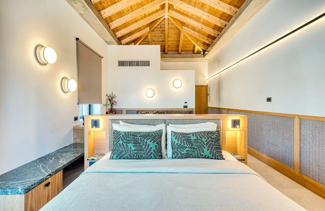 Capital Luxury Suites-1