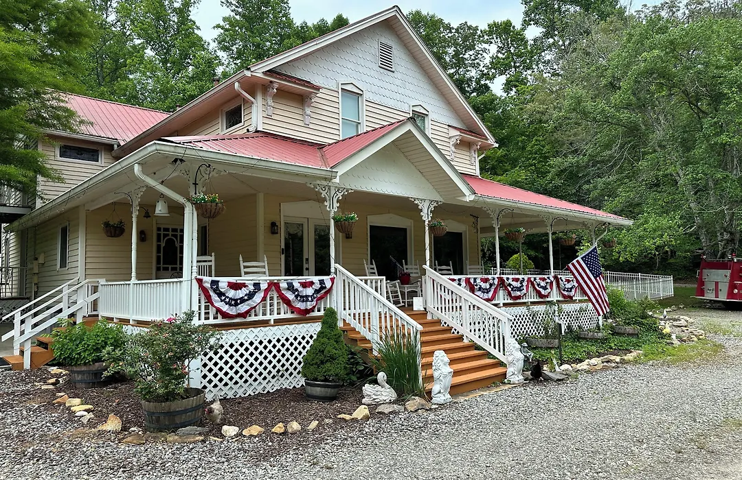 Misty Mountain Lodge-1