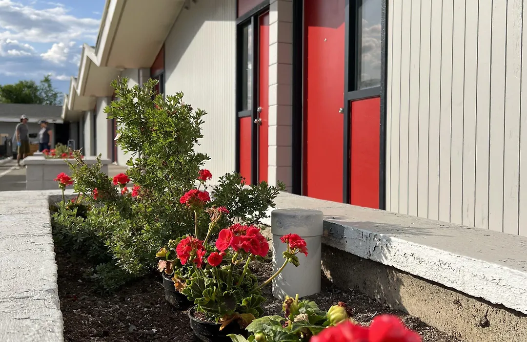Destination Inn Cache Creek-1