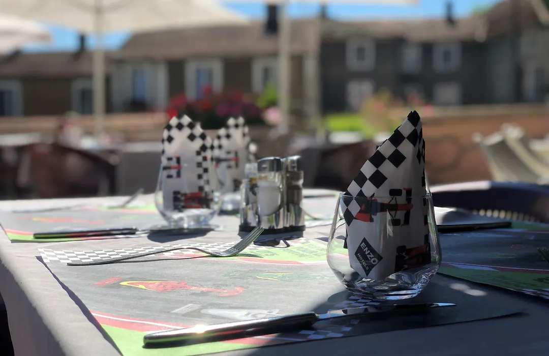 Enzo Hôtels Neufchâteau&Restaurant Le Pit Stop-1