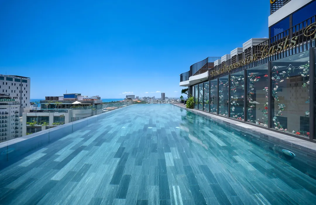 Golden Lotus Grand Da Nang - Panoramic Rooftop Bar & Daily Afternoon Tea-1