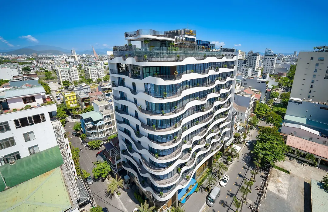 Golden Lotus Grand Da Nang - Panoramic Rooftop Bar & Daily Afternoon Tea-1