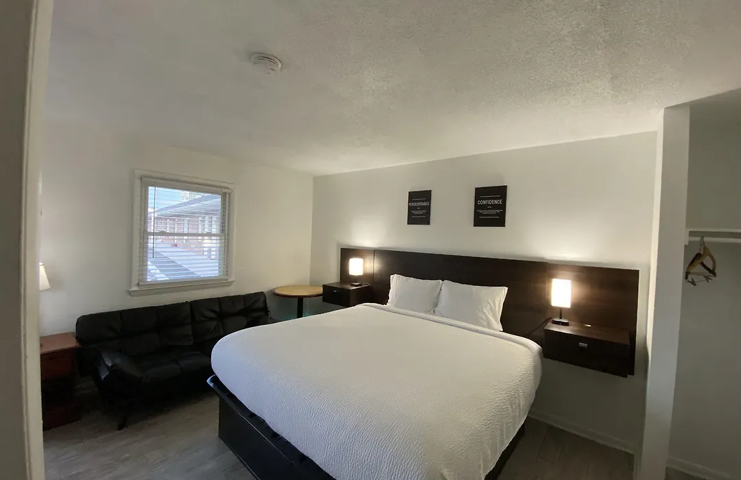 Relax Inn - Smyrna-1