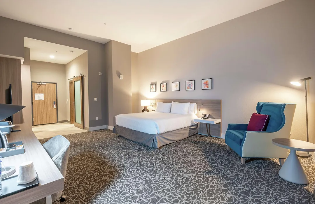 Hilton Garden Inn Wichita Downtown, Ks-1