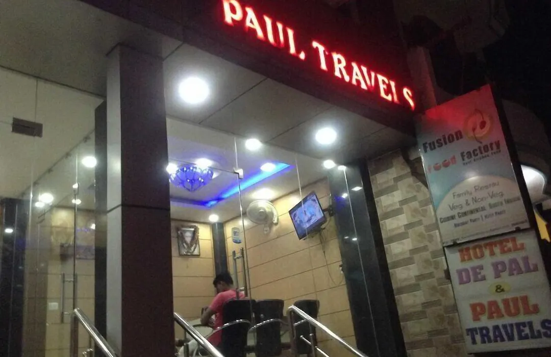 Adb Rooms Hotel De Pal Varanasi-1