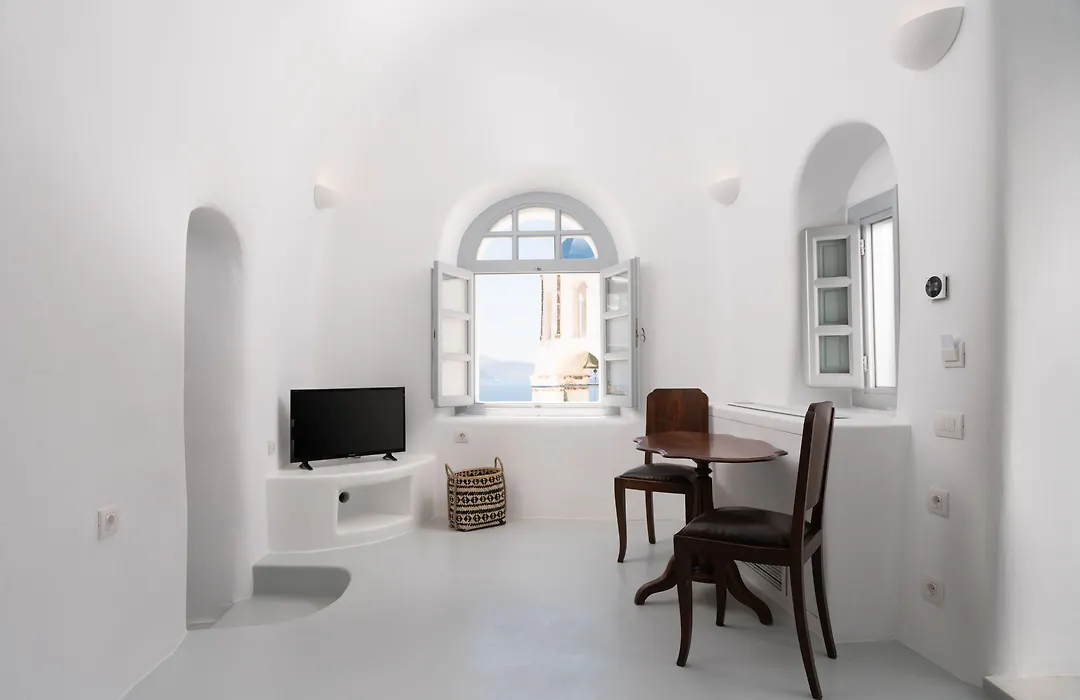 Oia Spirit Studios By Mary D Nomikou-1