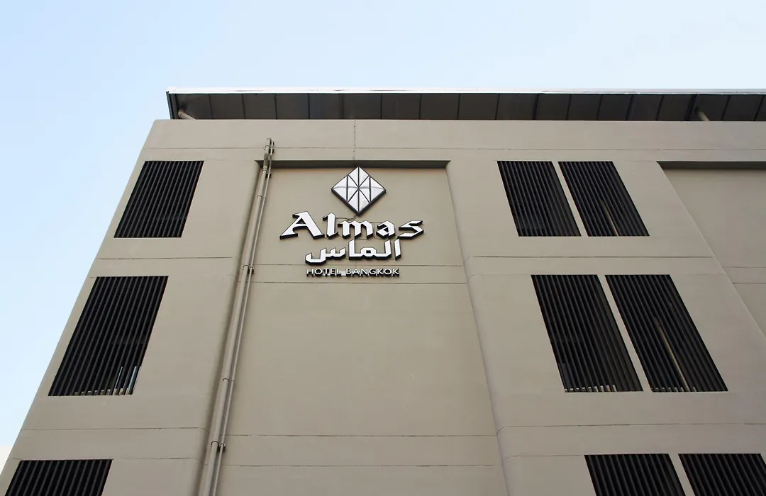 Almas Hotel Bangkok-1
