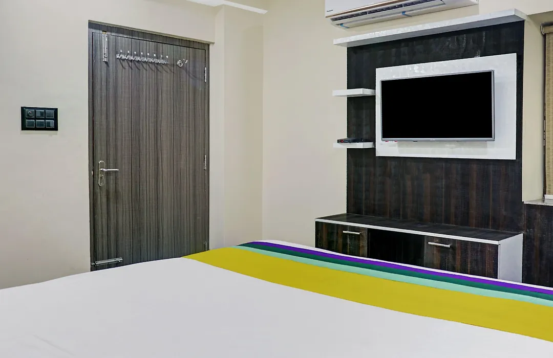 Itsy Hotels Cradle Regency-1