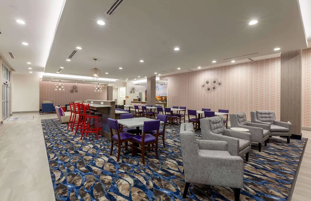 La Quinta Inn & Suites By Wyndham Lafayette Oil Center-1
