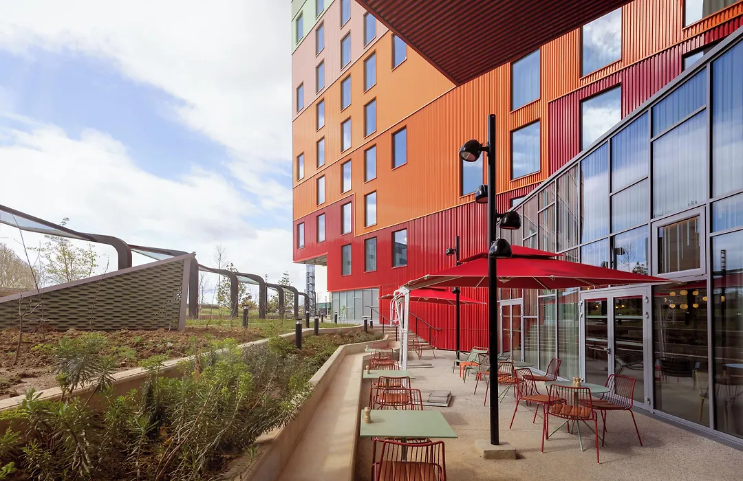 Courtyard by Marriott Paris Charles de Gaulle Central Airport-1