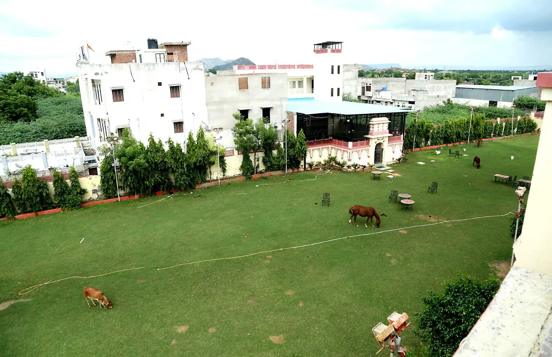 Hotel Roshan Haveli-1