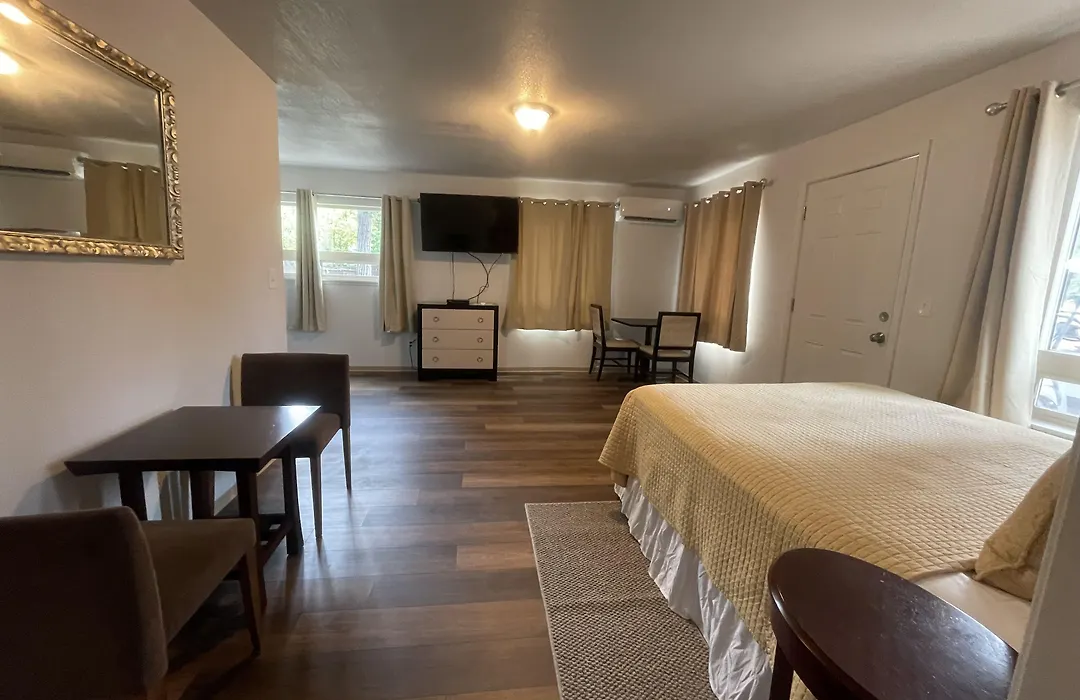 Riverfront Lodging-1