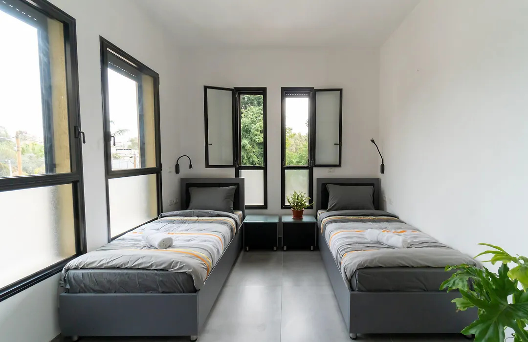 Nahal Oz 33-1