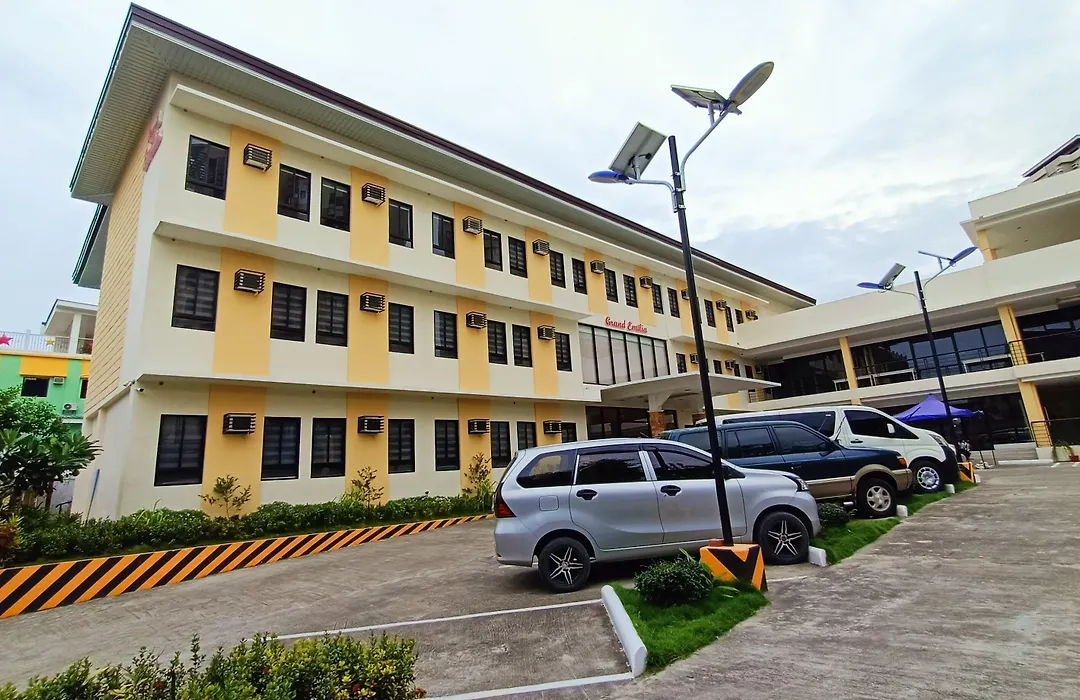 Grand Emilia Hotel-1