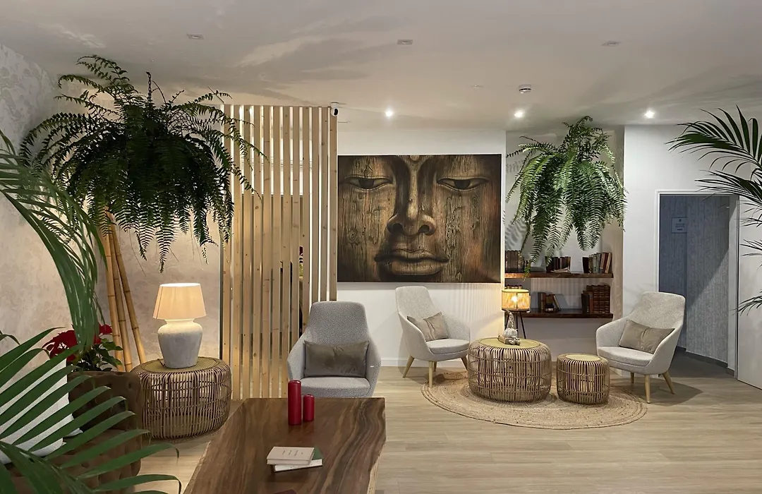 Hotel Emblematico Hi Suites-1