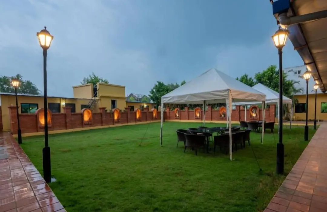 Hotel Ratnasambhava-1