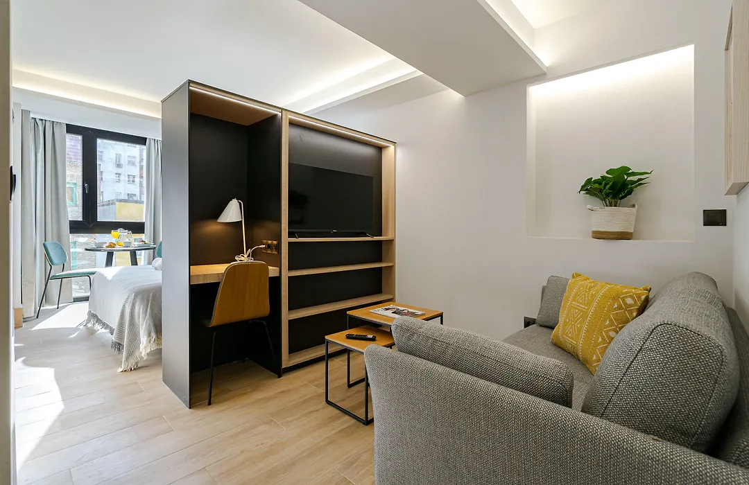 Feelathome Ventas Suites-1