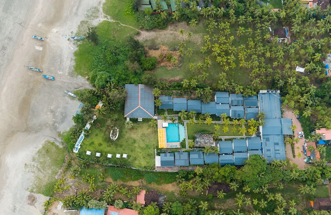 Foxoso La Beach Resort & Spa-1