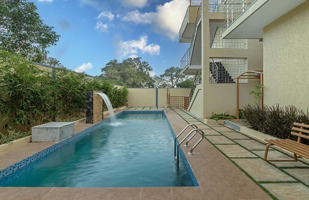 Itsy Hotels Kurinji Stay Inn With Swimming Pool-1