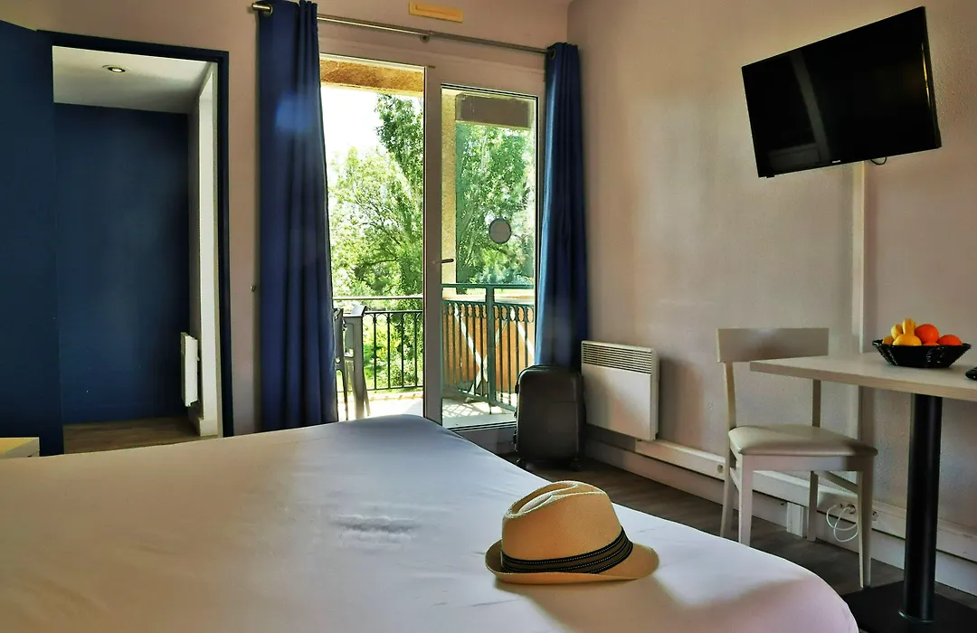 SOWELL RESIDENCES Les Hameaux de Camargue-1