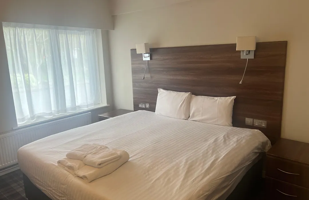 Riverside Hotel-1