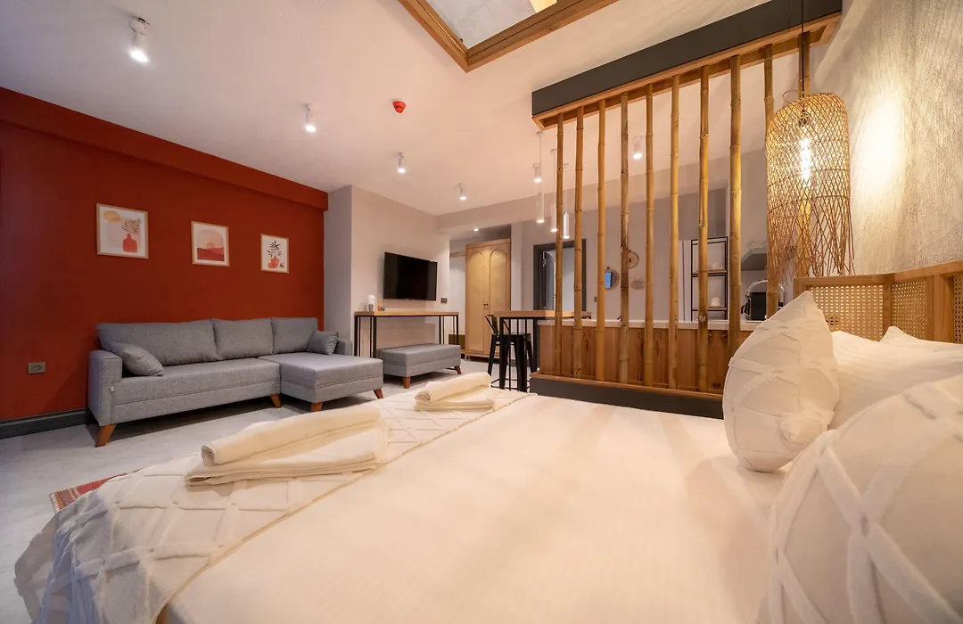 Reddoors Suites Sea View-1