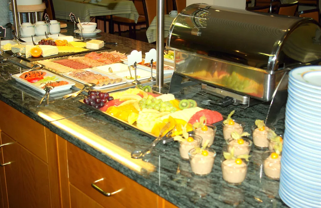 Hotel Goldener Anker-1
