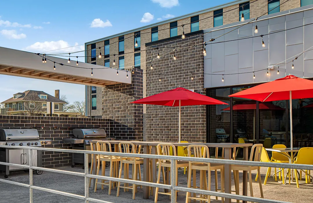 Home2 Suites By Hilton Des Moines At Drake University-1