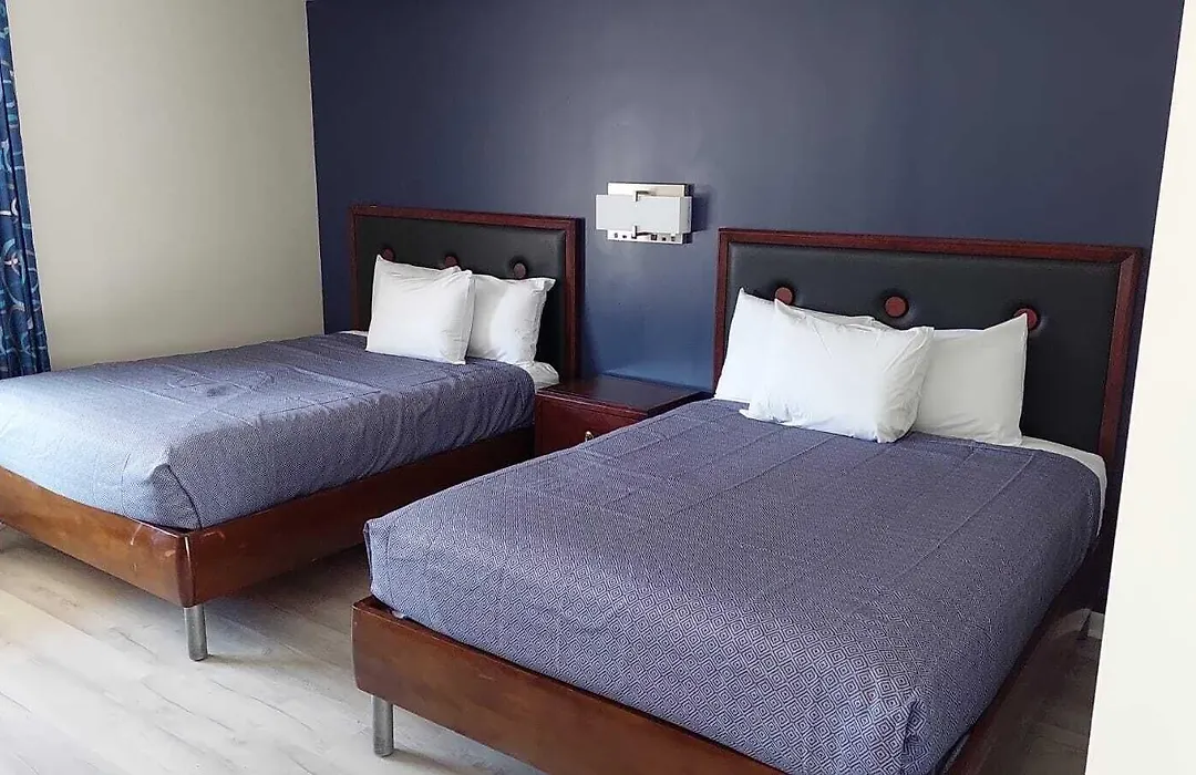 Economy 7 Inn Hampton-1