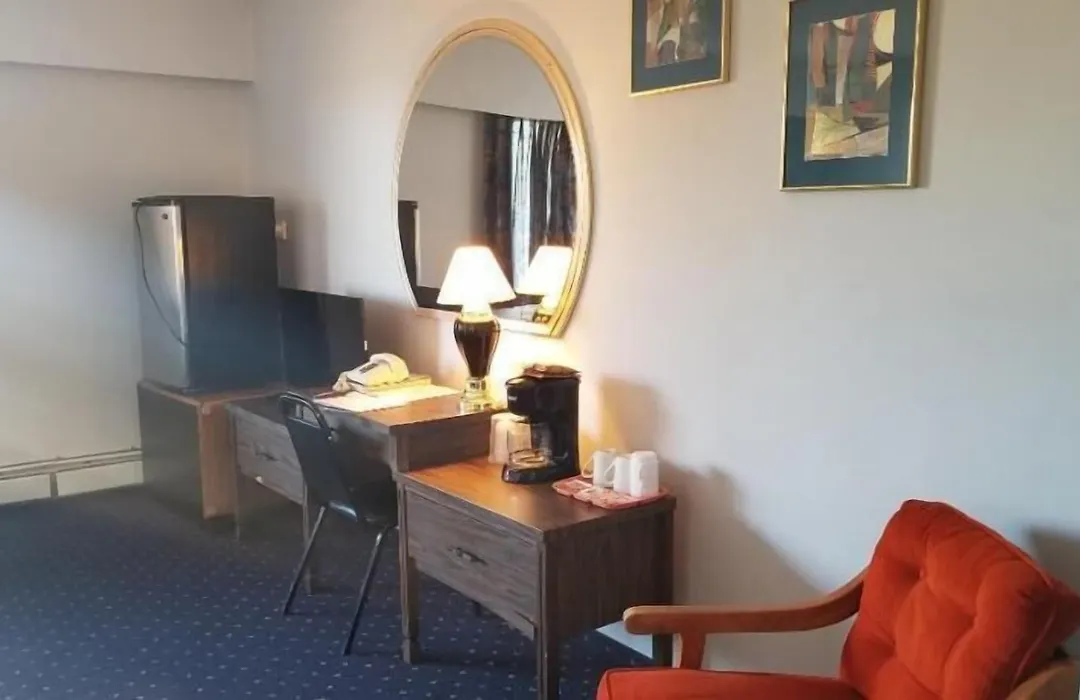 Lakewood Inn-1