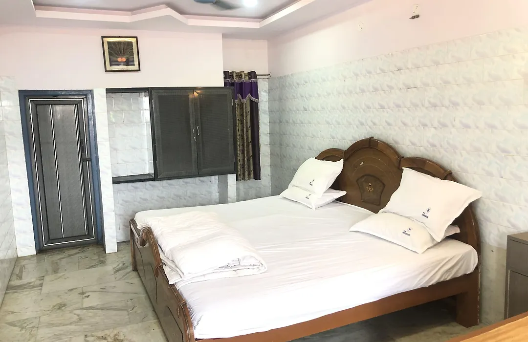 Hotel Prakash-1