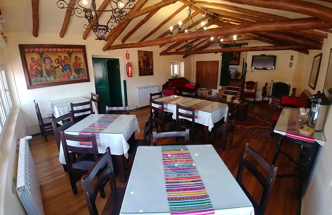 Hostal Corihuasi-1