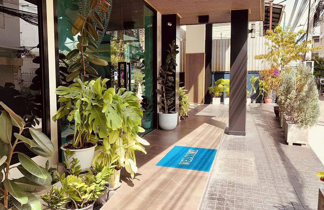 Thana Wisut Hotel-1