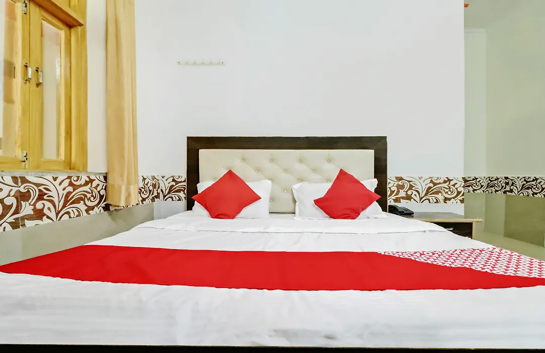 Oyo 38558 Shri Govind Dham-1