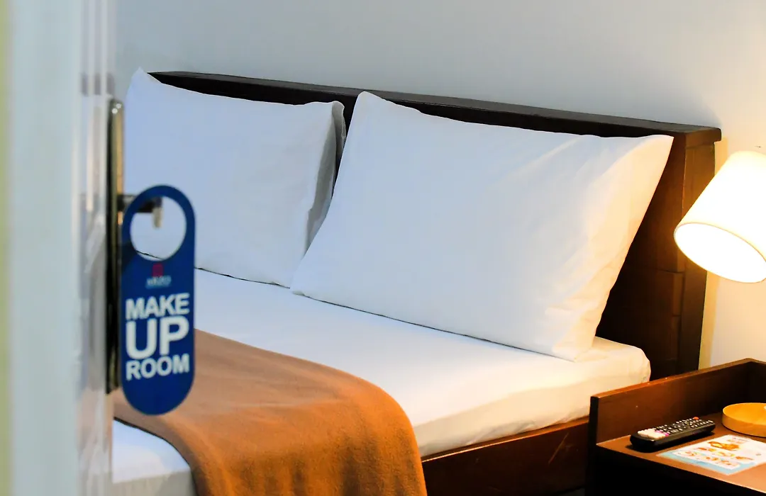 Arzo Hotel Makati-1