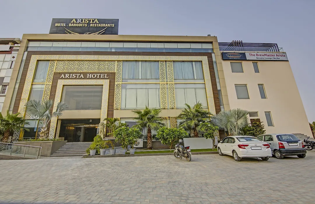Treebo Premium Arista-1
