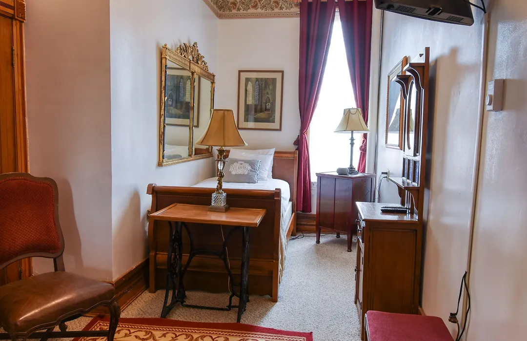 Delaware Hotel-1