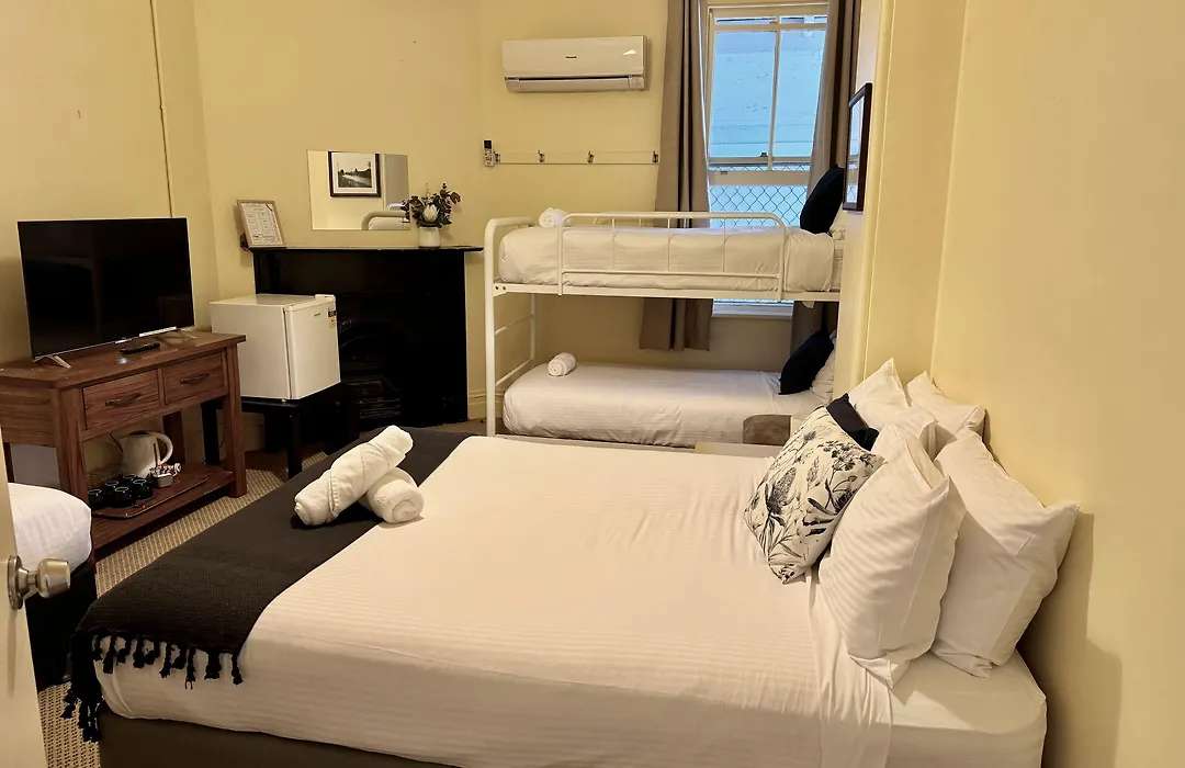 The Commercial Hotel Wallerawang-1