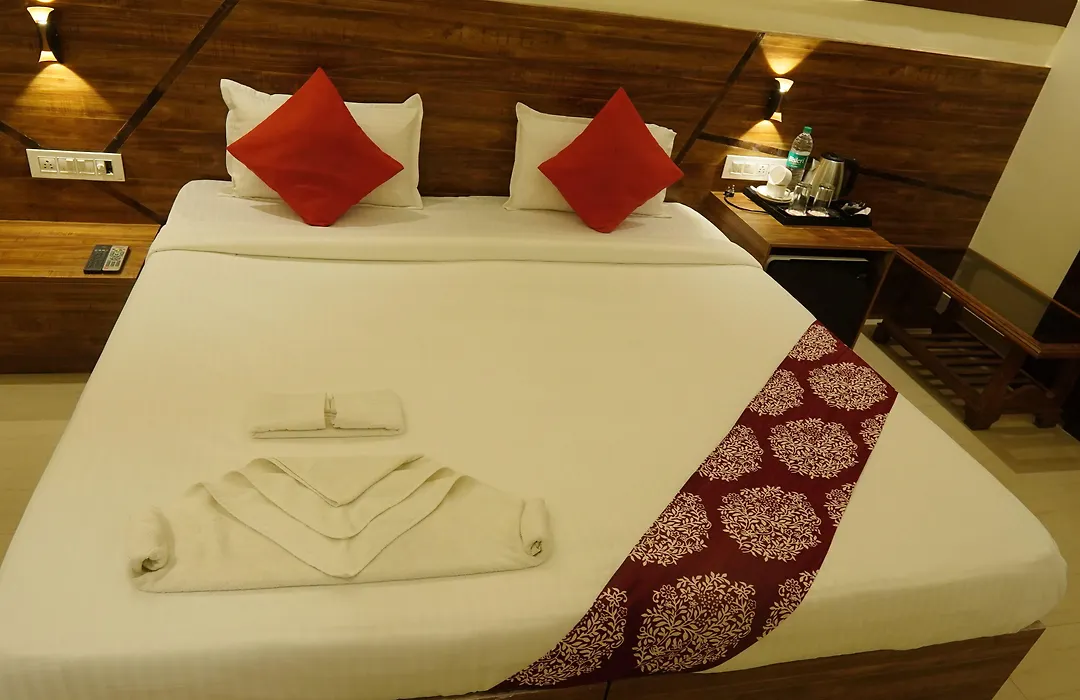 Hotel Vineet-1