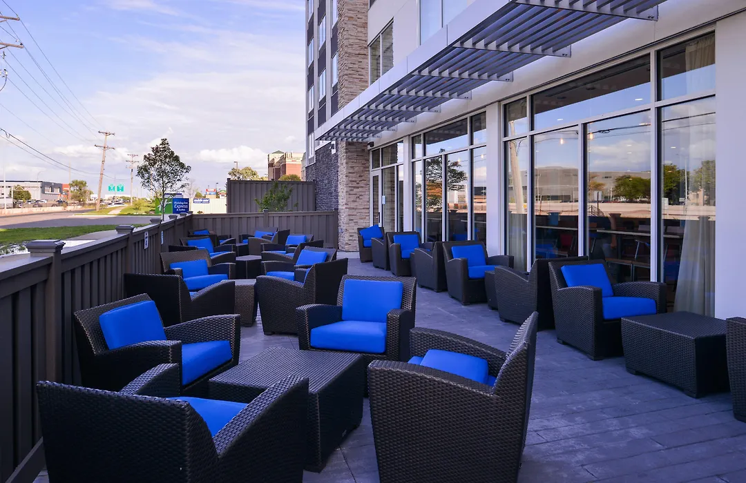 Holiday Inn Express & Suites Mall Of America - Msp Airport By Ihg-1