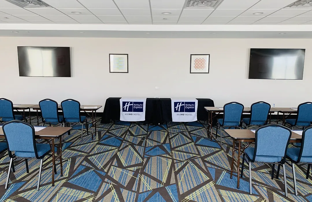 Holiday Inn Express & Suites Chicago - Hoffman Estates By Ihg-1
