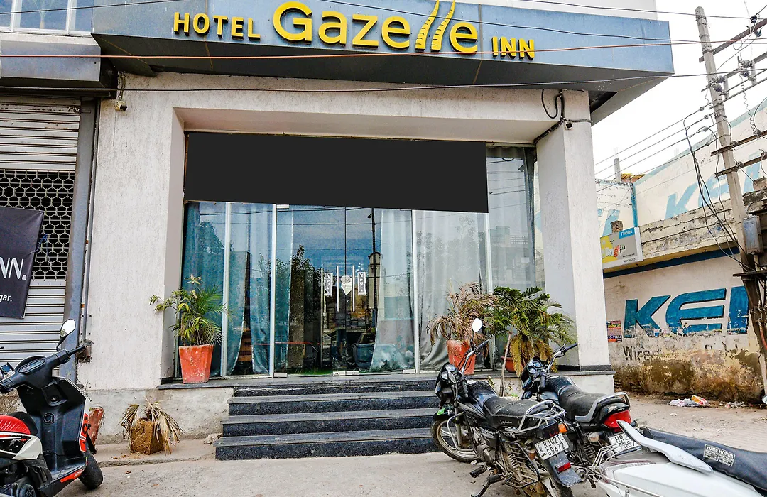 Fabhotel Gazelle Inn-1