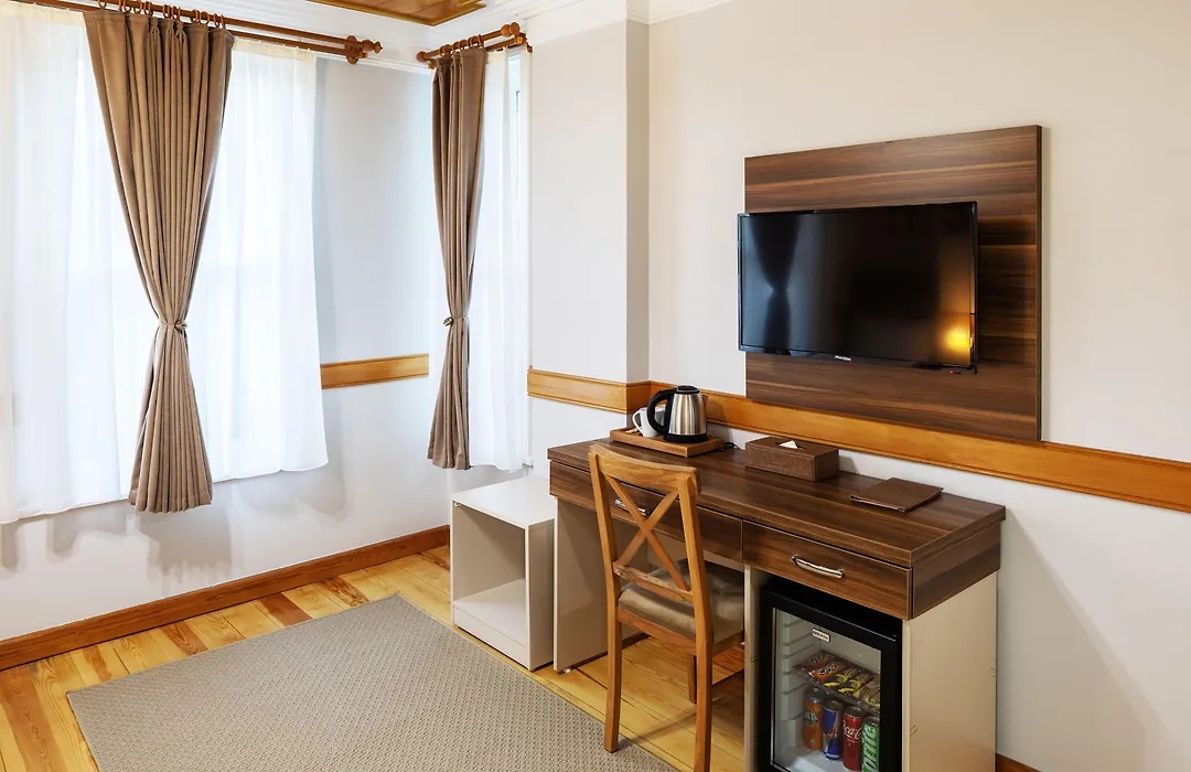Home Quality Hotel-1