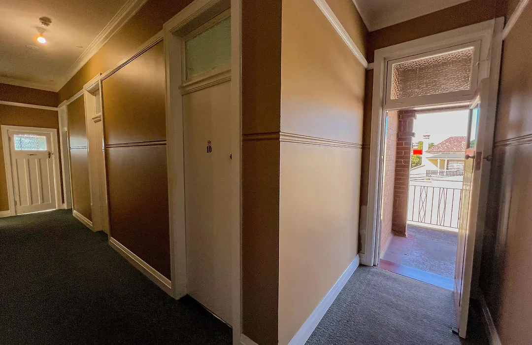 Commercial Hotel Bega-1